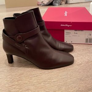 Salvatore Ferragamo Ankle Booties in Chocolate Brown Leather Thio